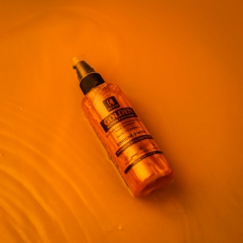 Picture of Golden Glitter Face Wash